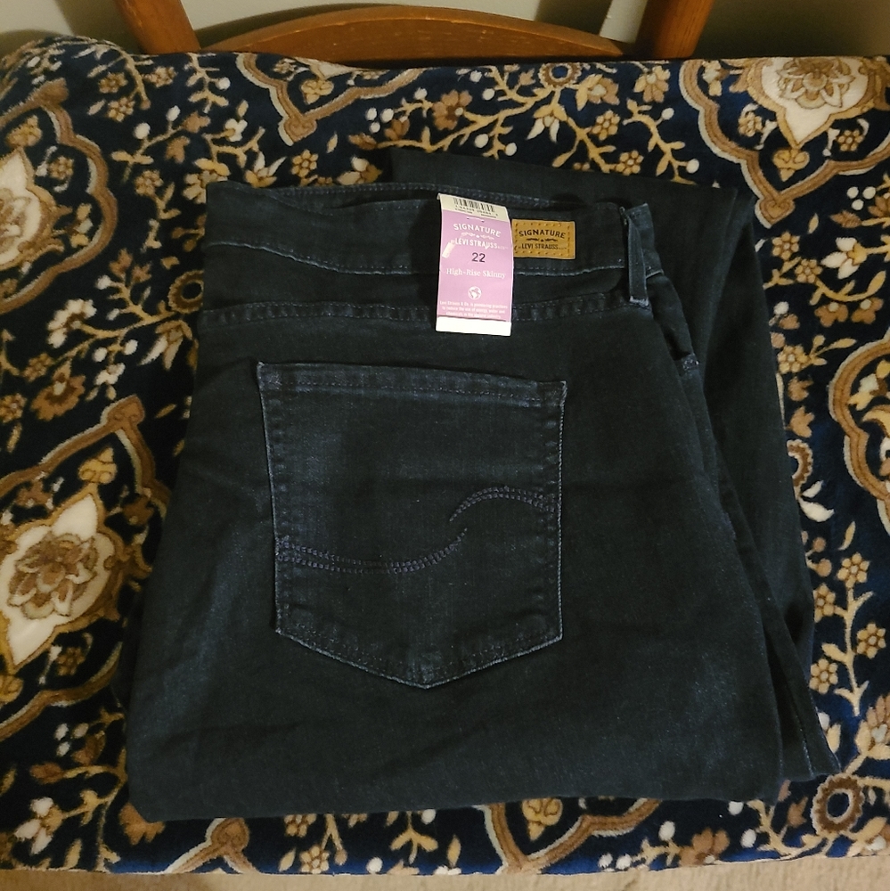 Signature Levi Strauss high rise skinny